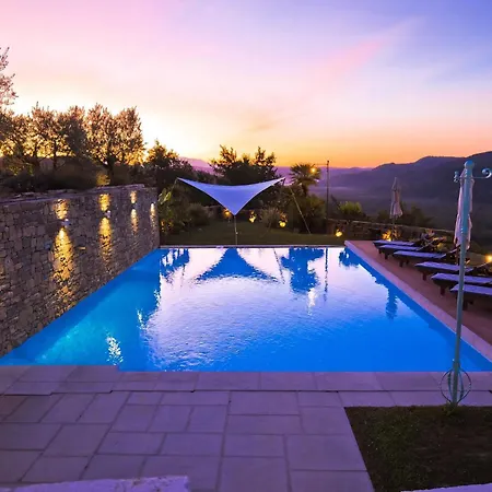 Vakantiehuis Tolle Sancta Maria Motovun Mit Pool
